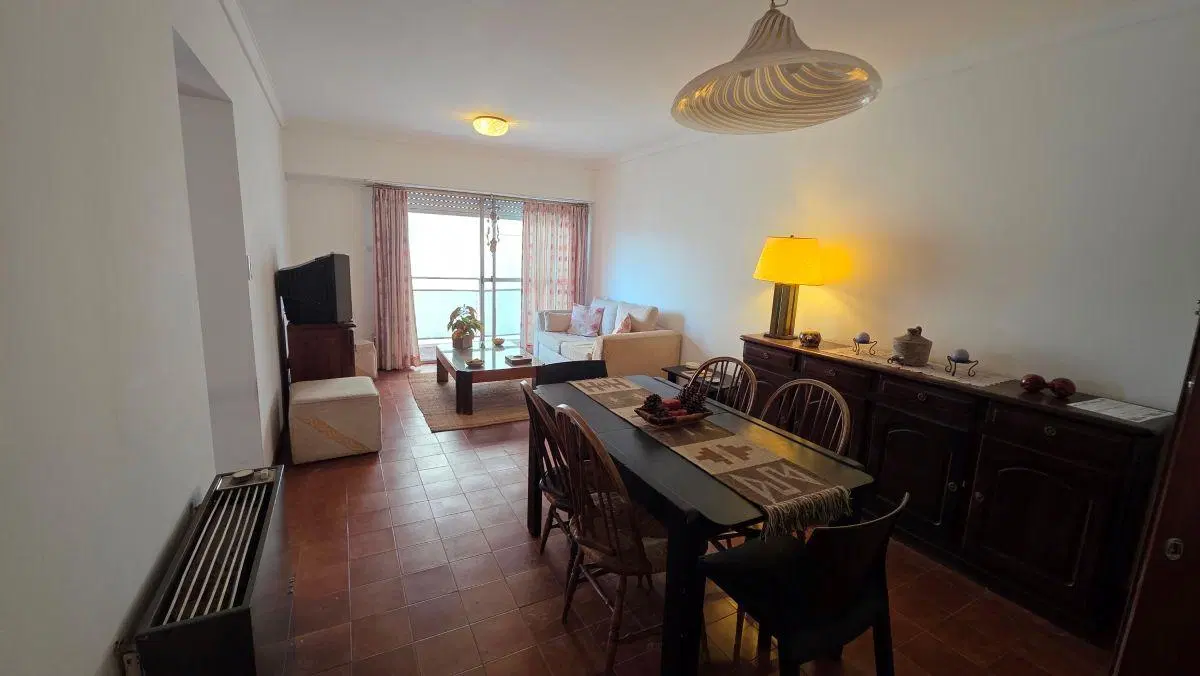 En venta departamento de 3 ambientes con cochera. Shopping Los gallegos. 5