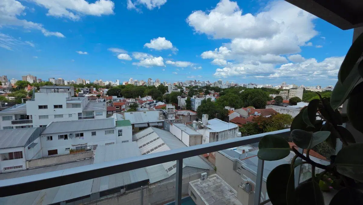 En venta departamento de 2 ambientes vista abierta panorámica. La Perla. 2