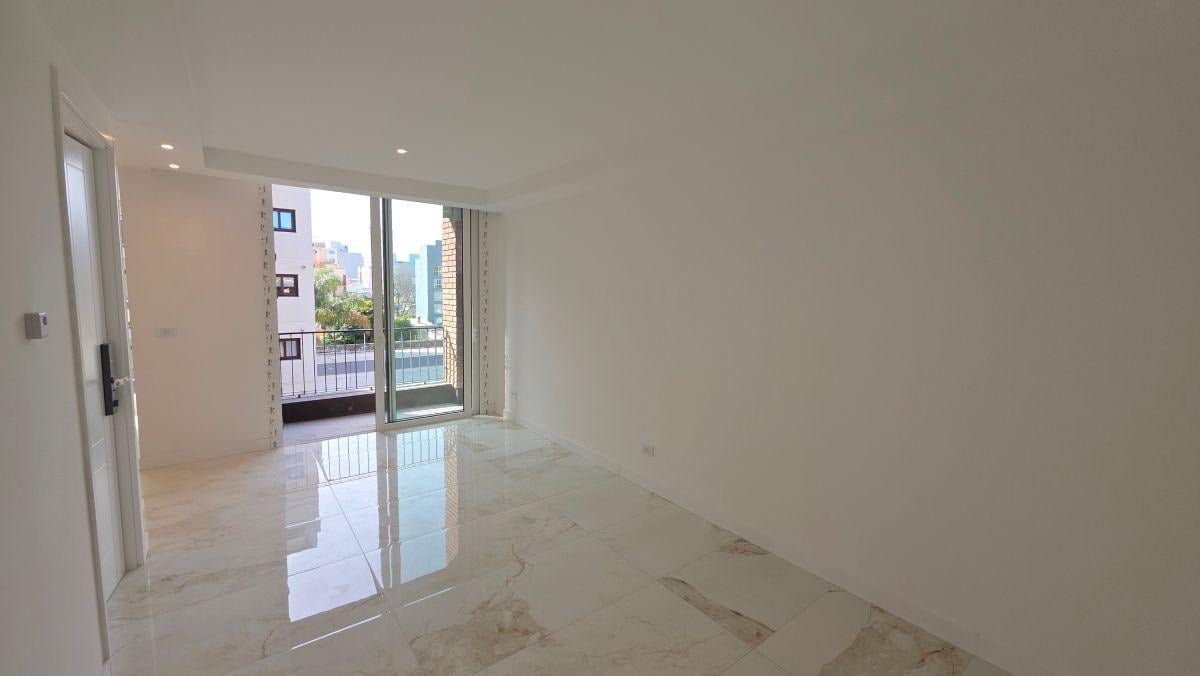 Foto de En venta departamento dos ambientes con balcón al frente. Zona Guemes., imagen 4