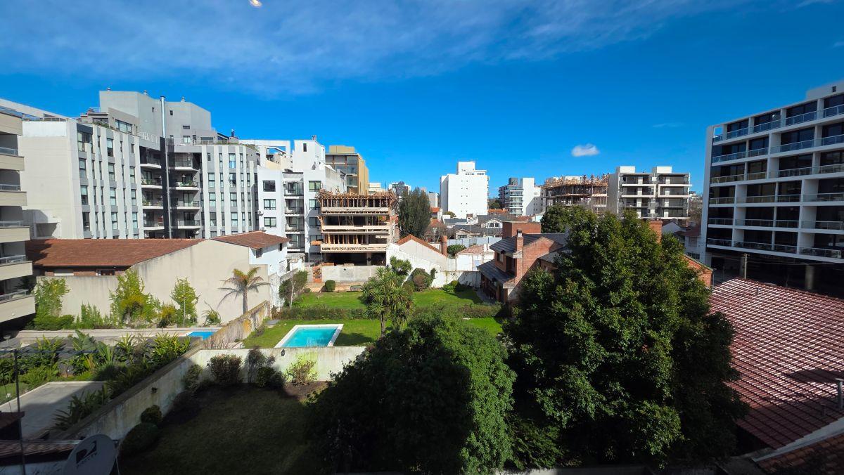 Foto de En venta departamento dos ambientes con balcón al frente. Zona Guemes., imagen 1