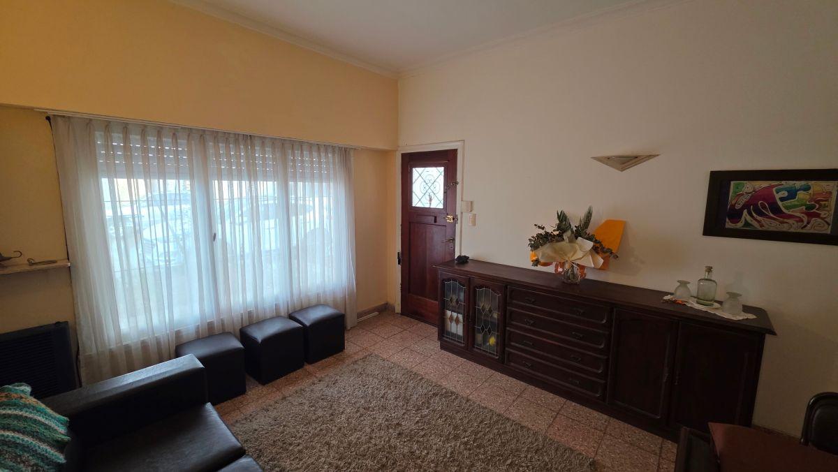 Foto de En alquiler uso profesional o comercial chalet en ph de 3 ambientes al, imagen 3
