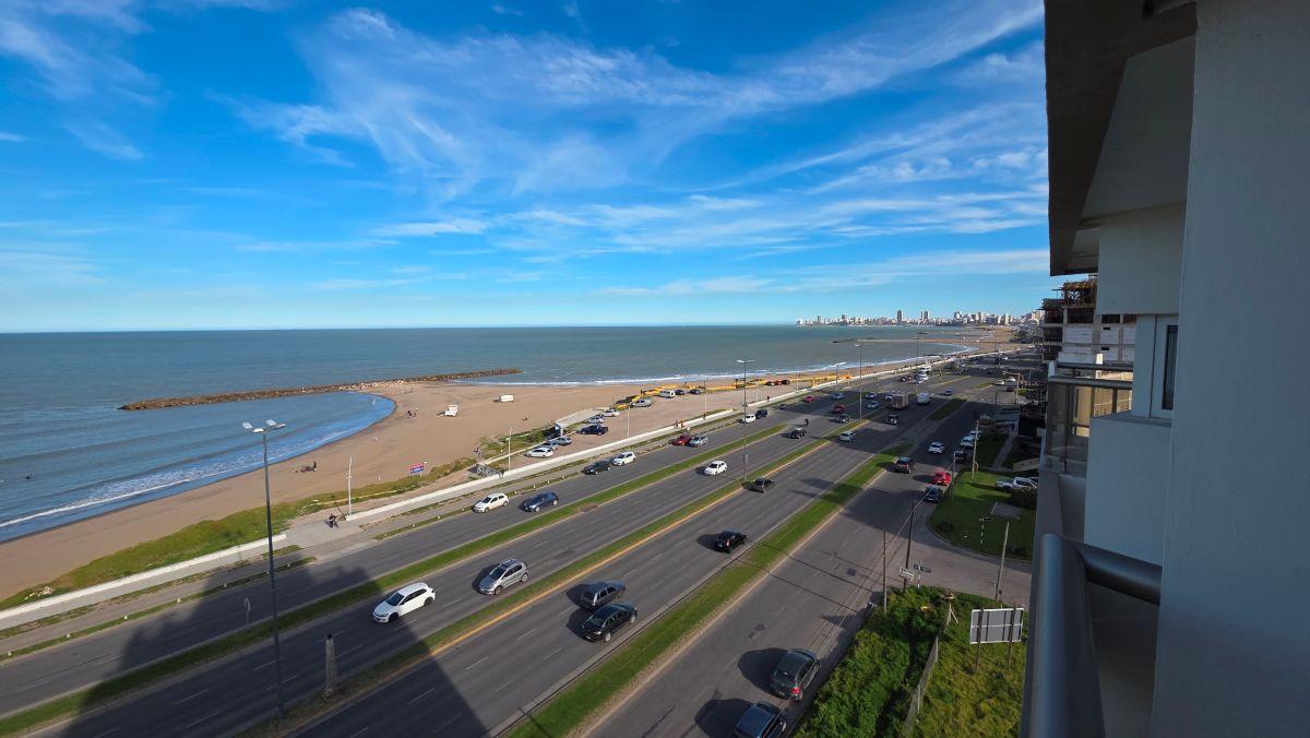 Foto de En venta. Departamento de 3 ambientes con vista al mar y dos cocheras, imagen 5