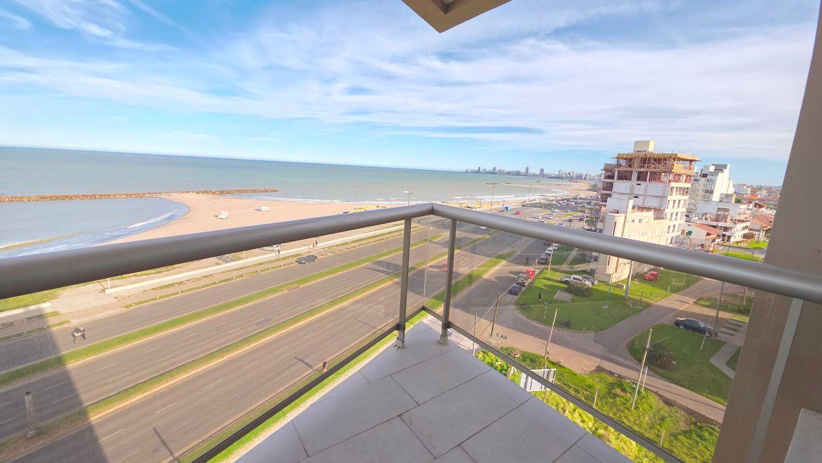 Foto de En venta. Departamento de 2 ambientes con vista al mar. Zona, imagen 2