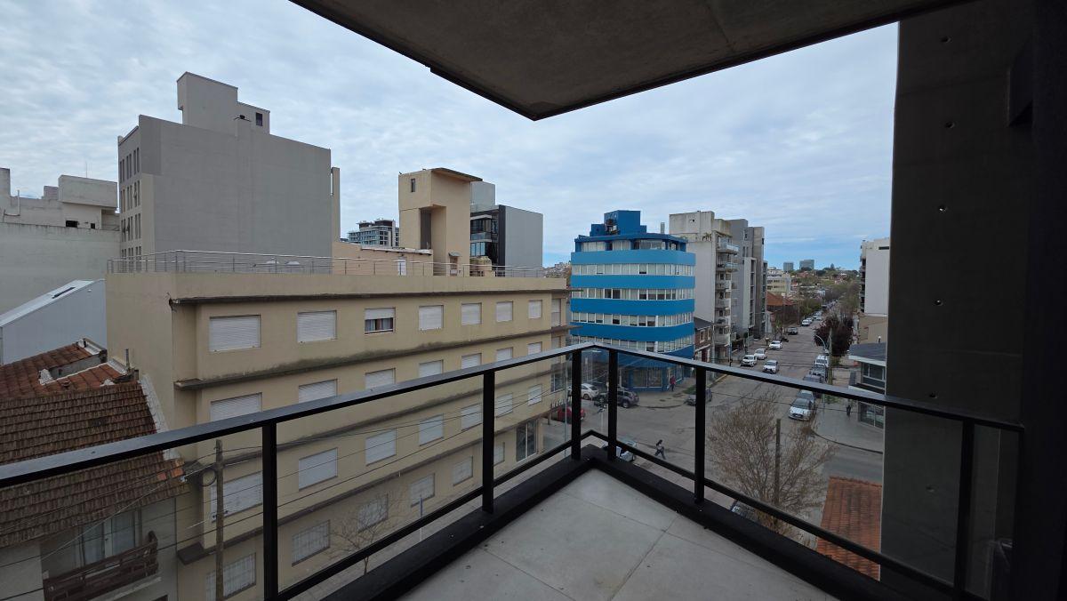 Foto de En venta departamento a estrenar de 4 ambientes con cochera doble y, imagen 3