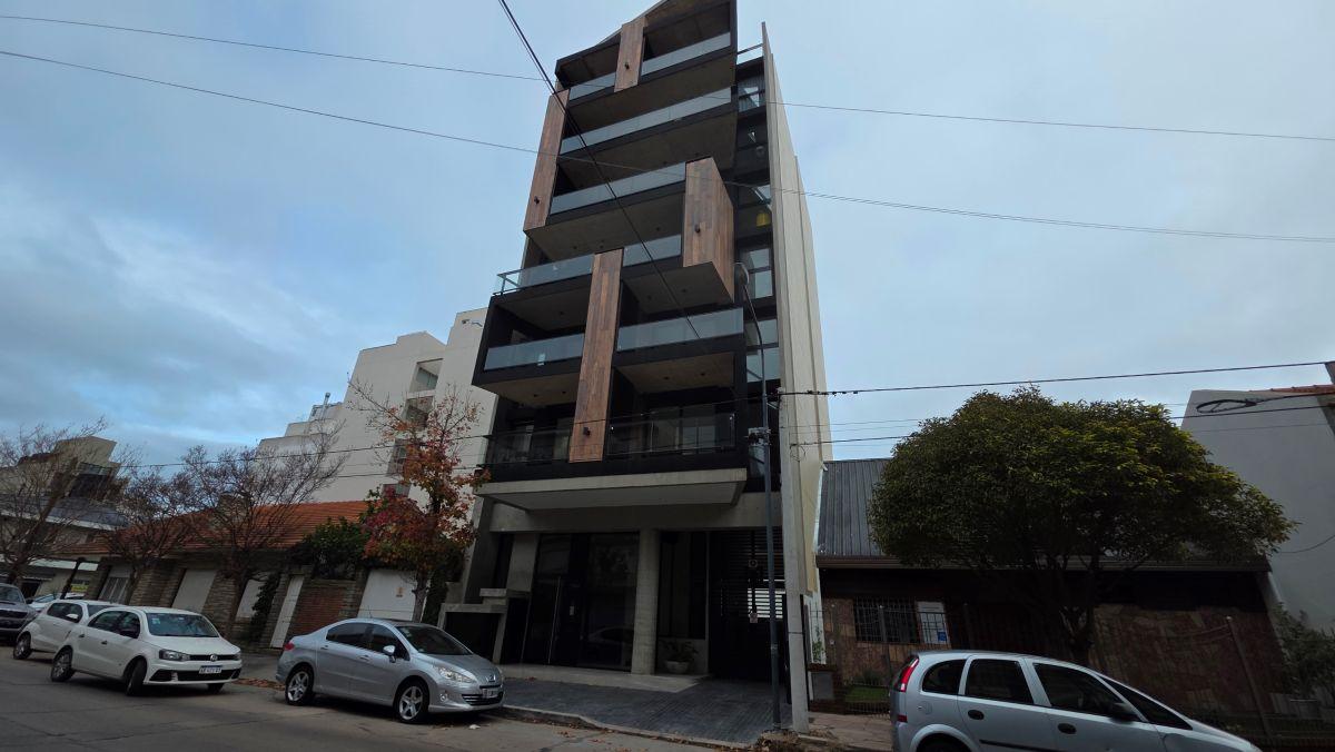 Foto de En venta departamento a estrenar de 4 ambientes con cochera doble y, imagen 1
