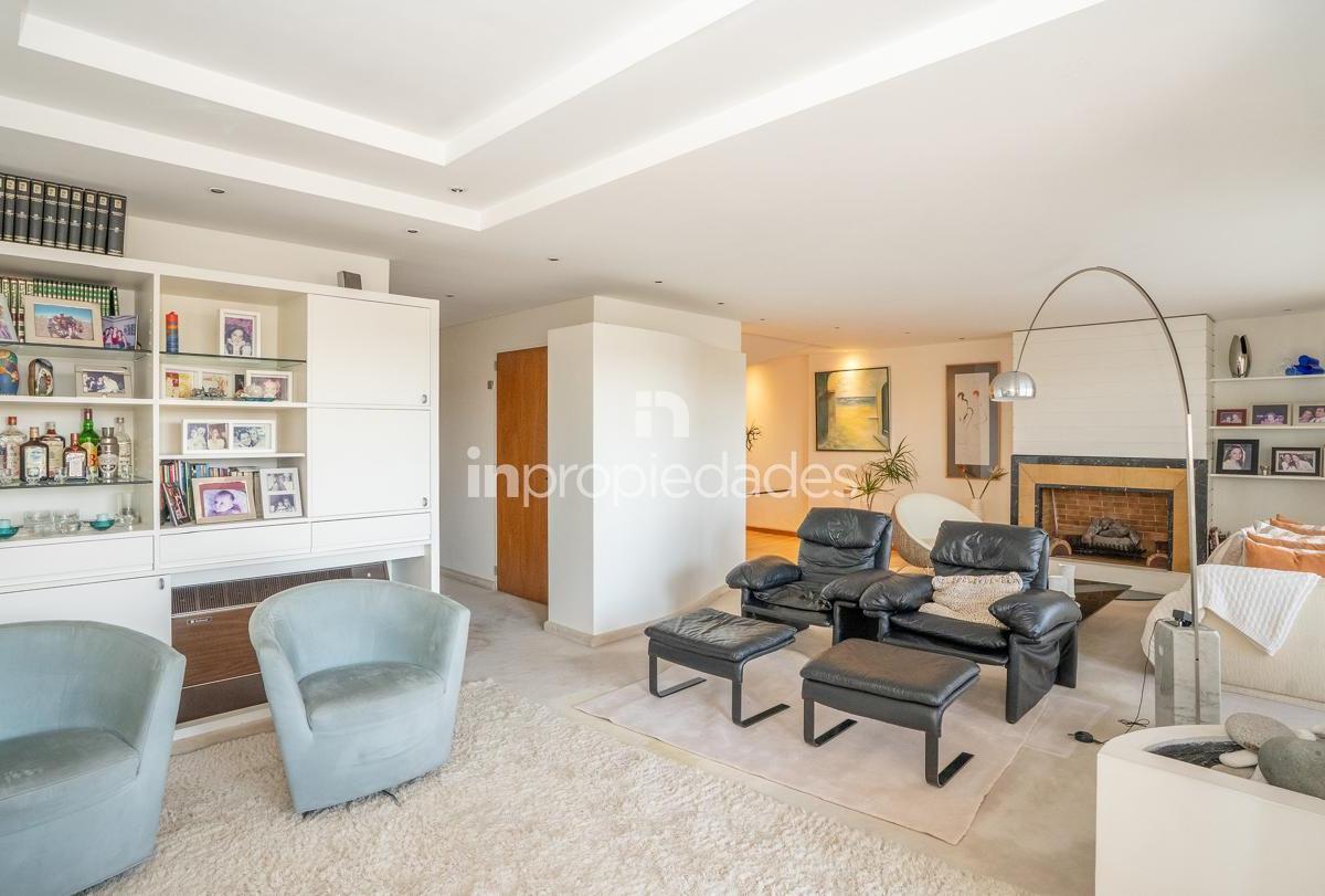 Espectacular 4 Ambientes con Dependencia Reciclado a Nuevo 196 m² - Saavedra 2