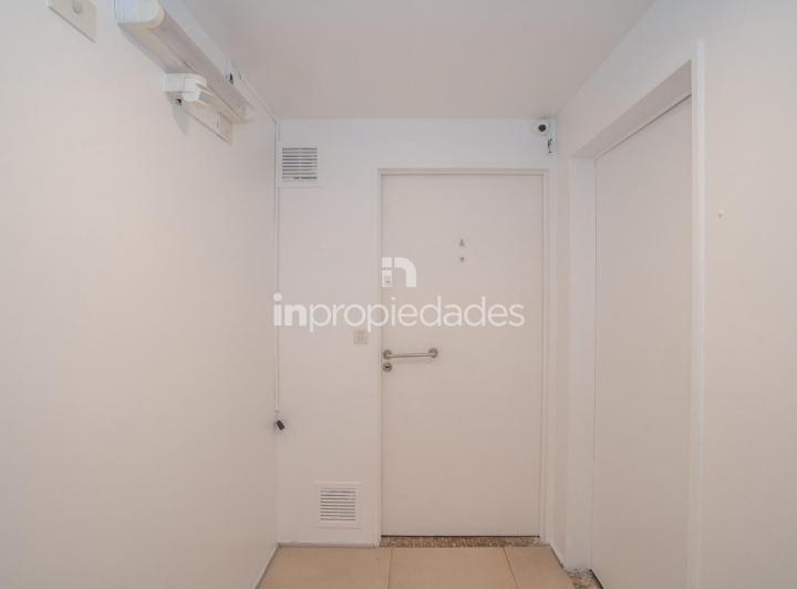 Divino 3 ambientes de 87m2 2 baños completos! con amplio balcón y  patio! VENTA 5