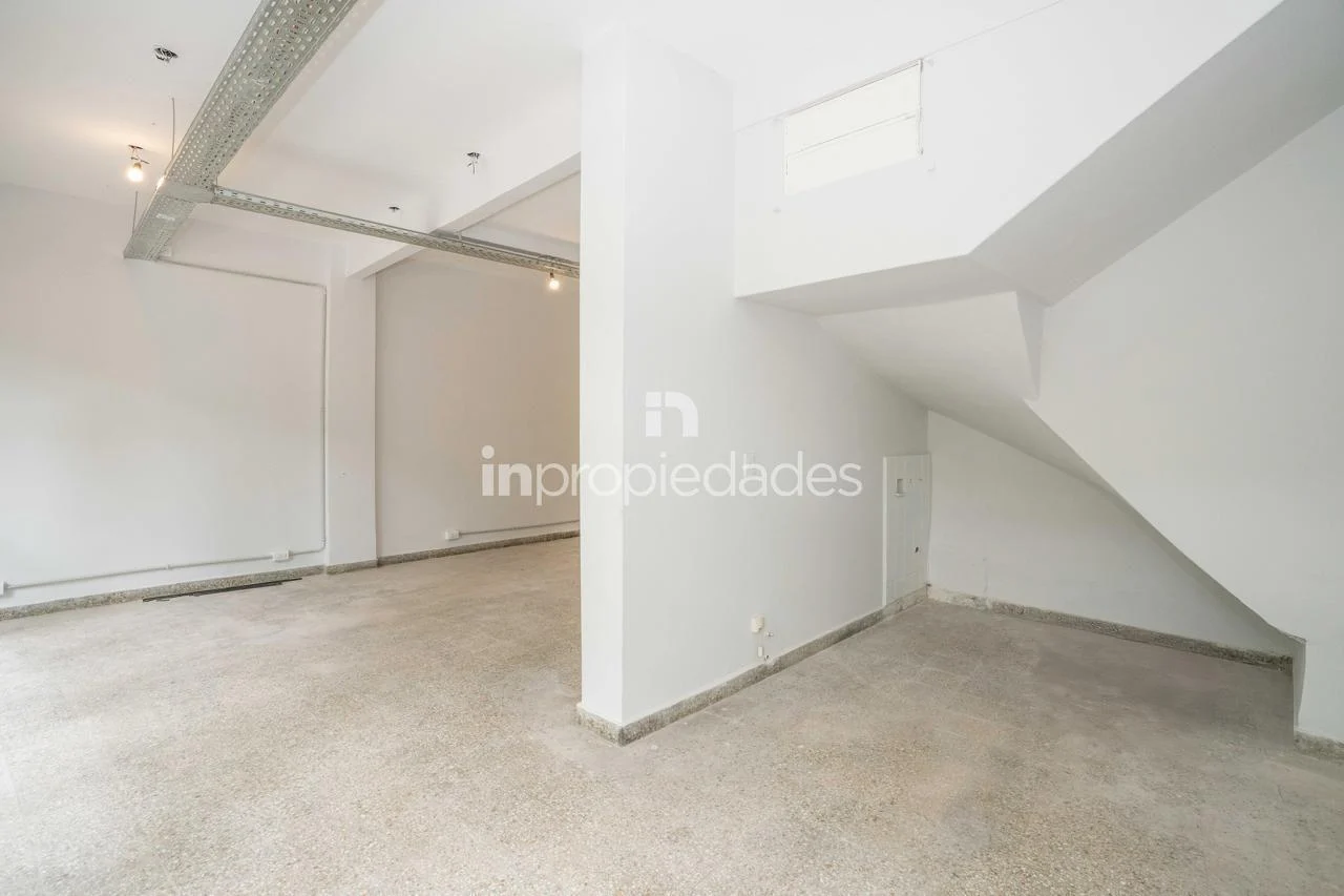Foto de Excelente Local comercial de 130m2 con 2 baños SIN EXPENSAS !!Palermo, imagen 5