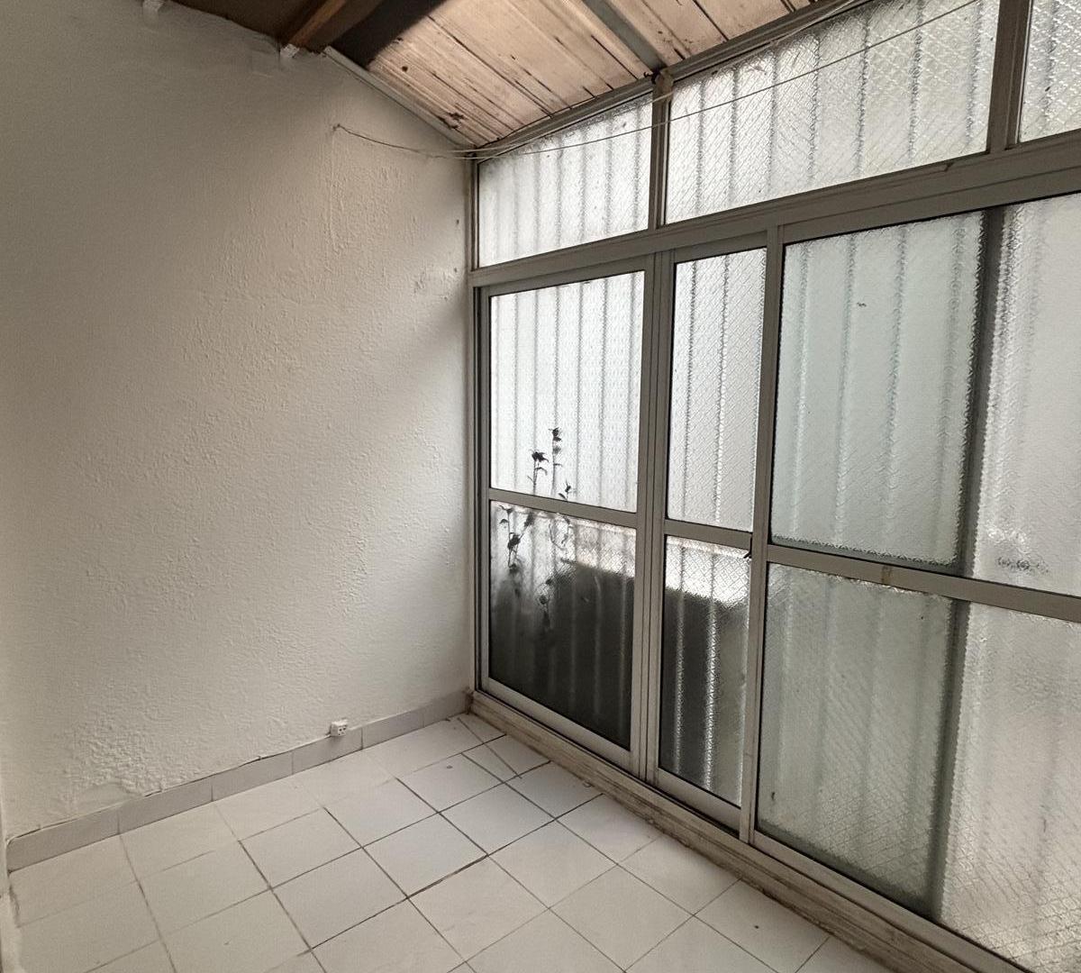 CAÑITAS-Monoambiente divisible con Patio muy luminoso! VENTA