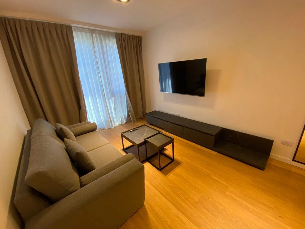 Espectacular depto 2 amb.   escr c/cochera en Lumiere Boulevard Madero-ALQUILER AMOBLADO 2