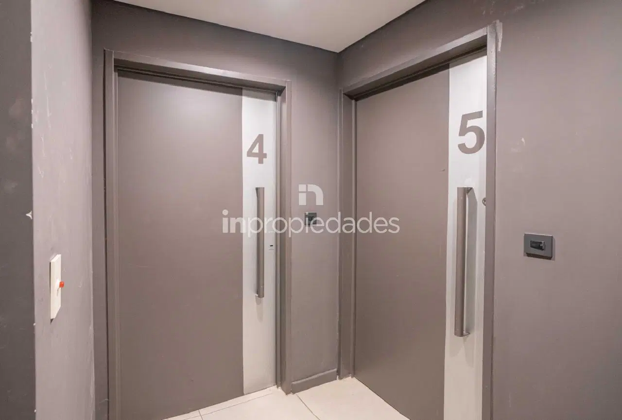 HERMOSO 2 AMBIENTES CON PATIO Y BALCON DE 59M2-PATERNAL 1