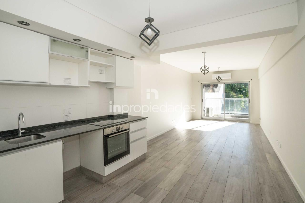 Foto de HERMOSO 2 AMBIENTES CON PATIO Y BALCON DE 59M2-PATERNAL, imagen 1