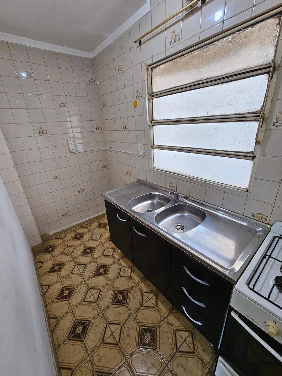 Departamento 2 ambientes al frente c/ balcón a Metros de la Plaza de Ramos Mejía