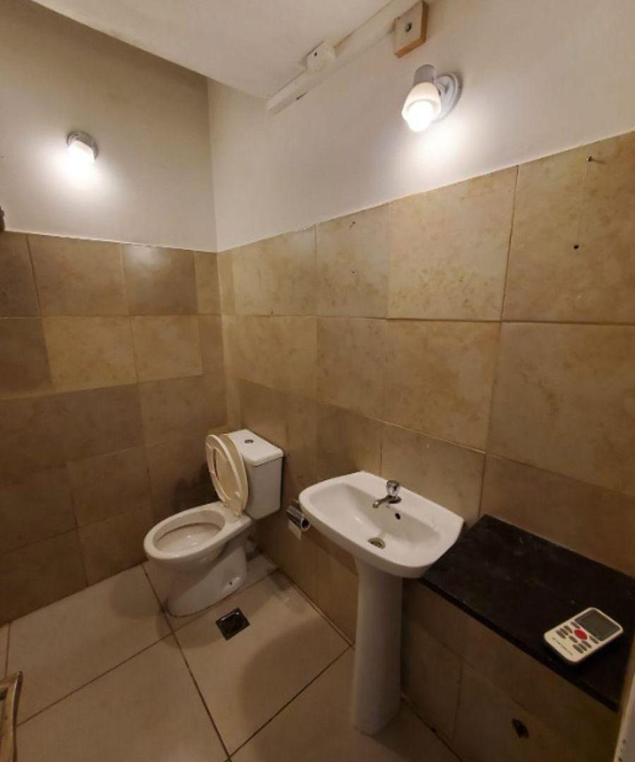 Foto de Excelente Local en Alquiler en el Centro de Ramos Mejía, Bolívar al 300, imagen 5