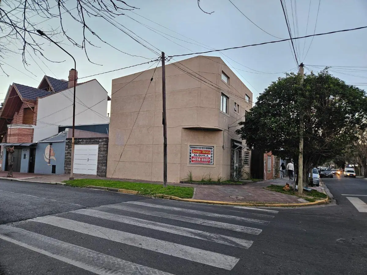 DEPARTAMENTO 2 AMBIENTES CON PATIO/RAMOS MEJIA 2