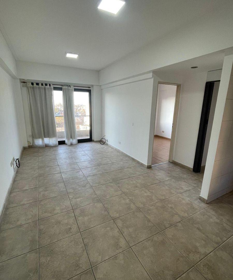 Foto de Departamento 2 ambientes en venta Ramos Mejia Centro, imagen 1