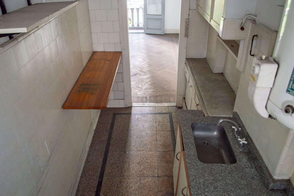 Oportunidad Para Reciclar 5 Ambientes, Apto Prof. 2
