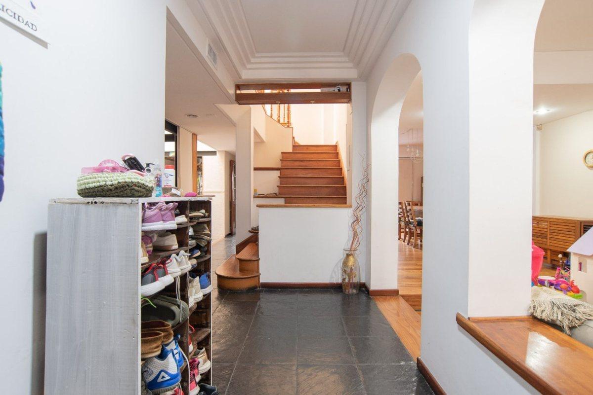 Venta Casa Lote Propio, Cochera, Jardin, Piscina 1