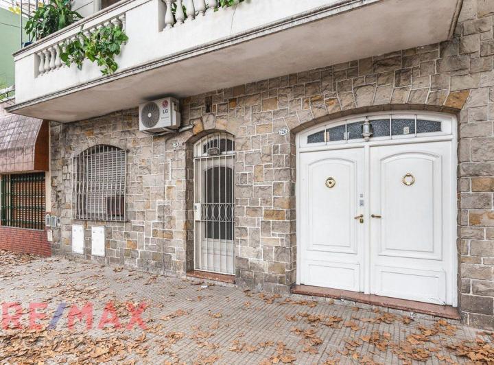 PH 4 Amb Venta con Patio y Entrada Ind- VILLA LUR0 3