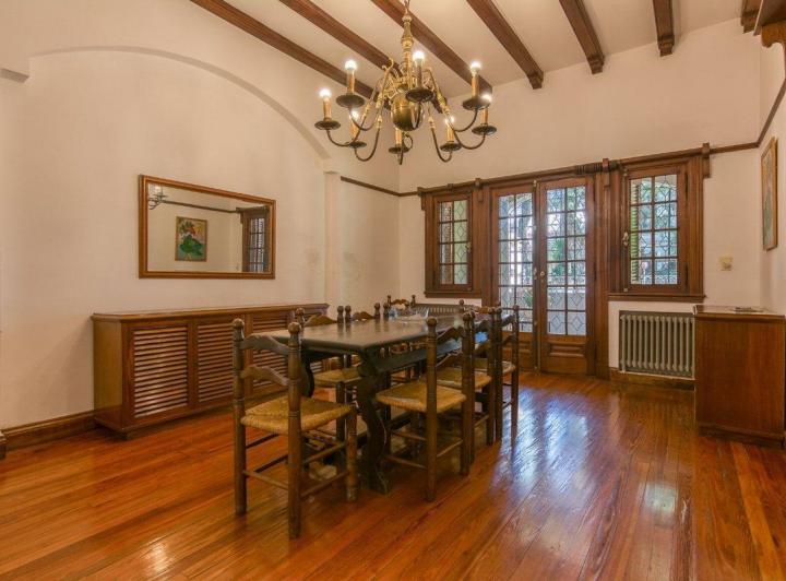 Casa de Estilo en Av. Melián Belgrano R 5