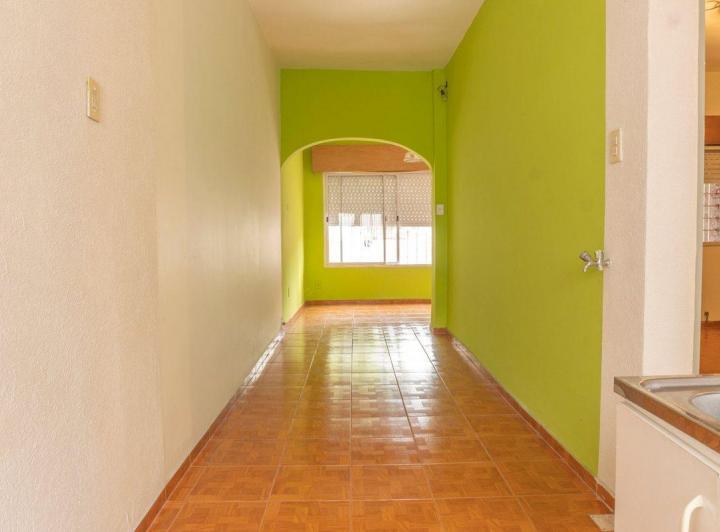 Alquiler PH 2 ambientes  con patio y local - Morón 2