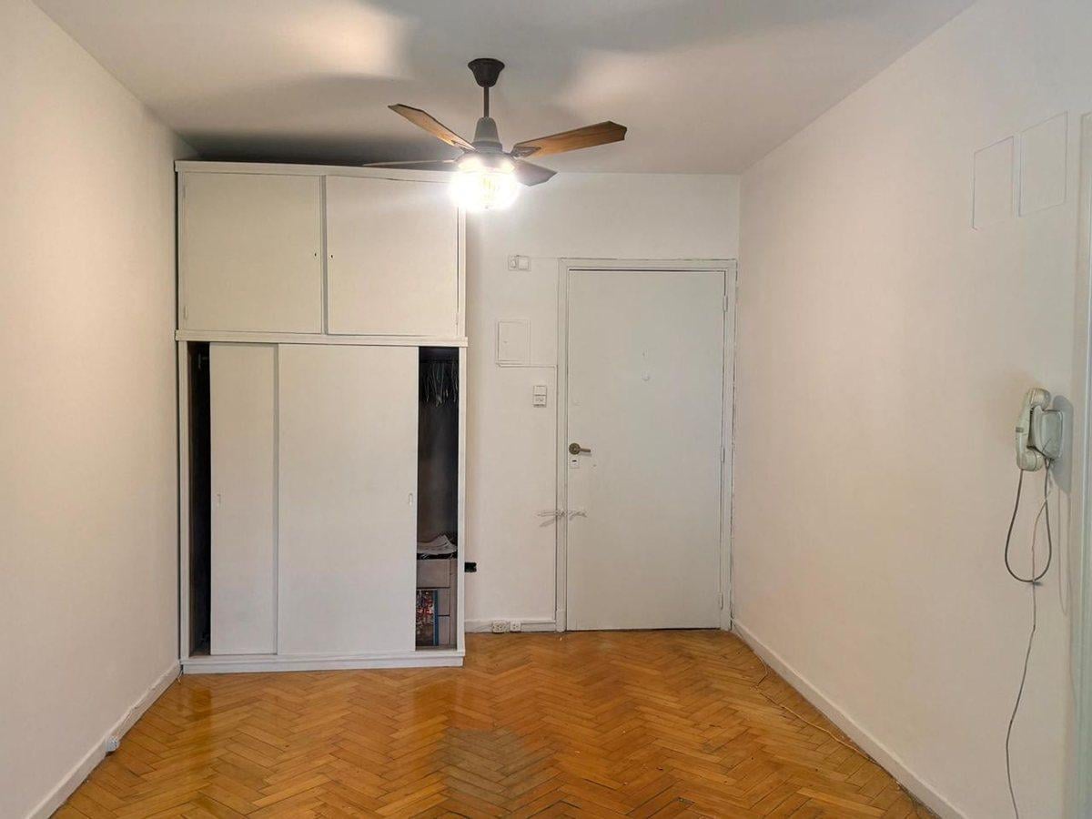 Monoambiente en venta en Caballito balcón francés