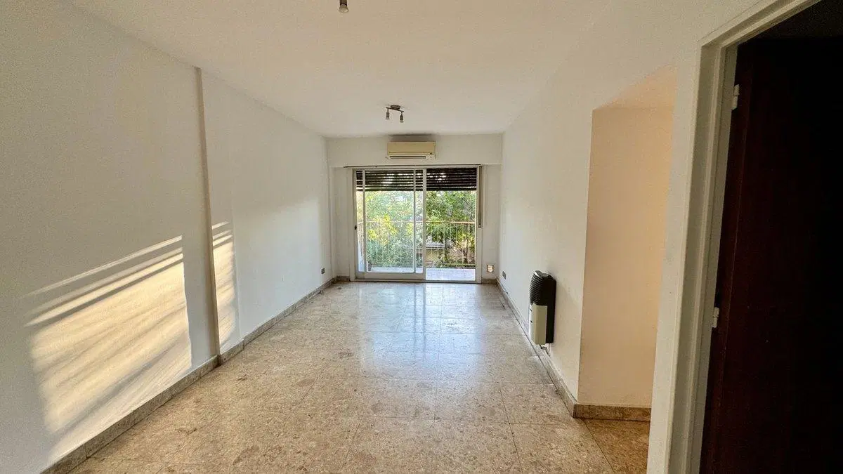 VENTA 3 AMBIENTES CON COCHERA ALMAGRO CON BALCON 4