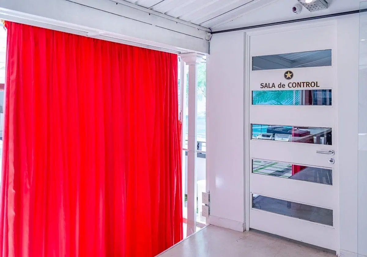 Venta salón/oficina 520 m² con piscina zona Centro 5