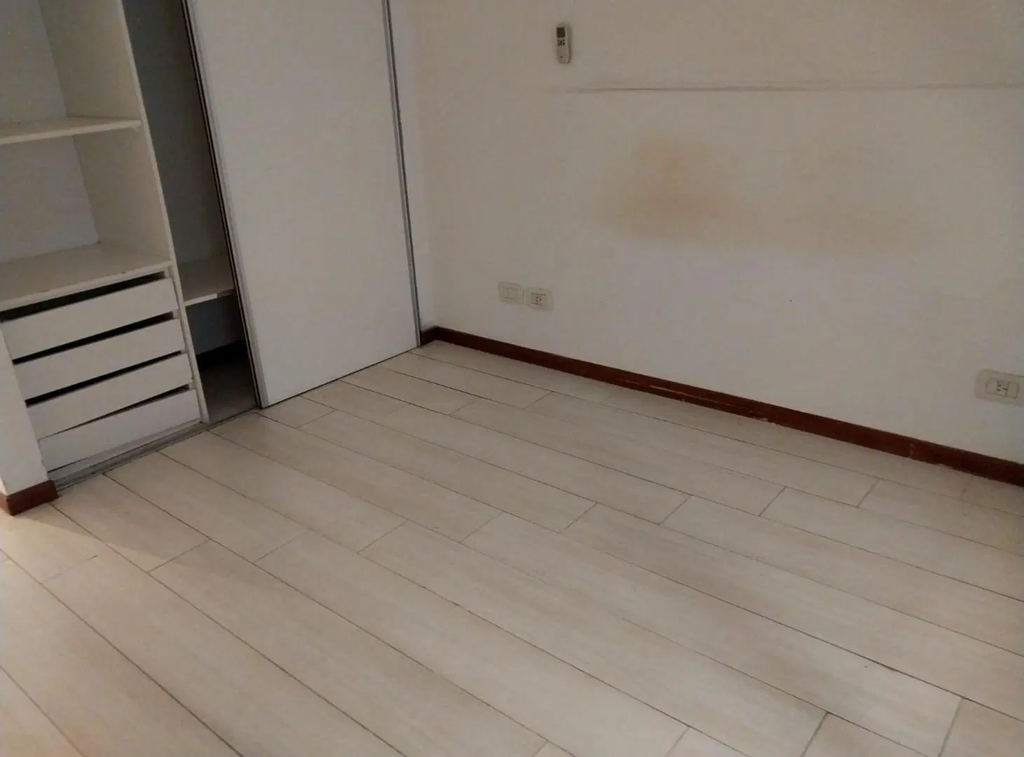 A METROS LIBERTADOR BALCON AL FRENTE BAÑO Y TOIL 4
