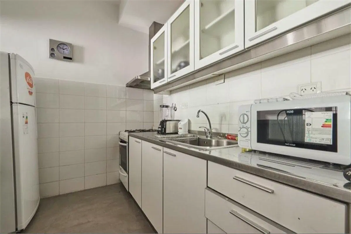 Monoambiente en alquiler con pileta y amenities 4