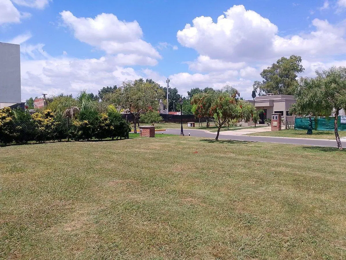 VENTA LOTE BARRIO SANTA EMILIA, PILAR DEL ESTE 5