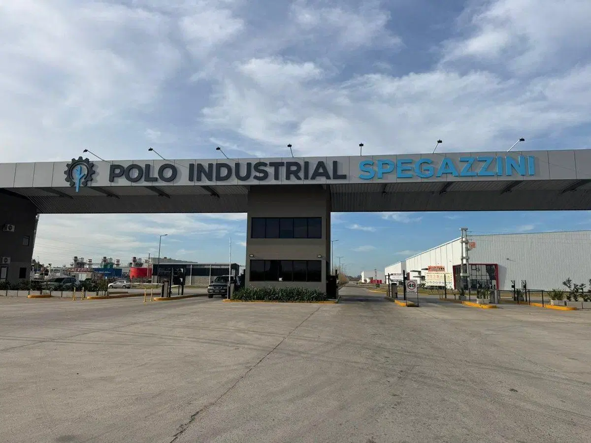 VENTA DE NAVE DEPOSITO POLO INDUSTRIAL SPEGAZZINI 5