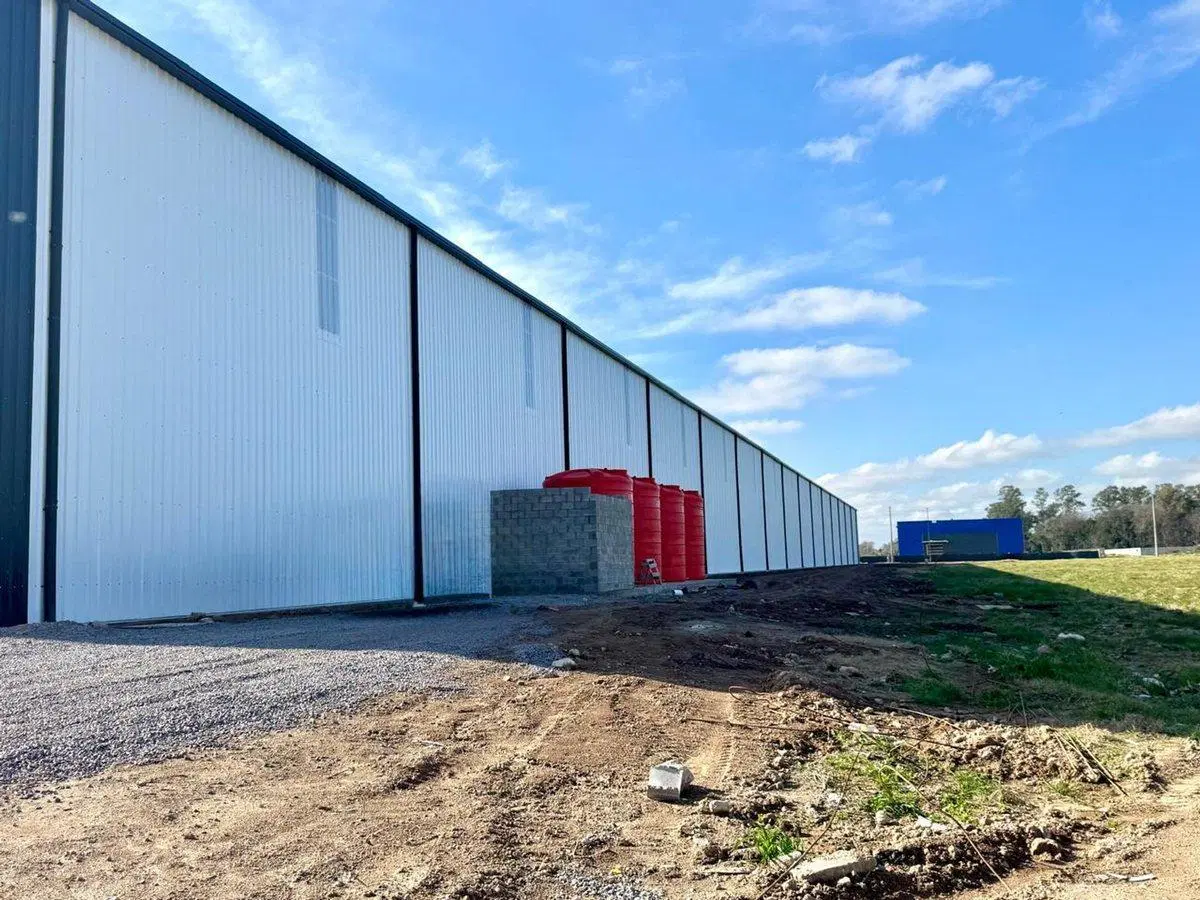 VENTA DE NAVE DEPOSITO POLO INDUSTRIAL SPEGAZZINI 2