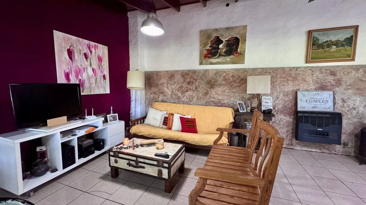 VENTA CASA  4 AMB PARQUE EXALTACION DE LA CRUZ 4