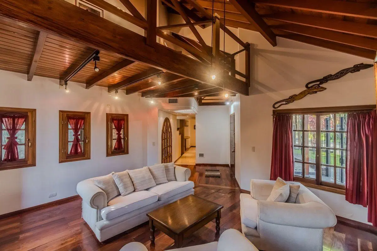 VENTA EXCELENTE CASA EN ESQUINA EN CIUDAD JARDIN 2
