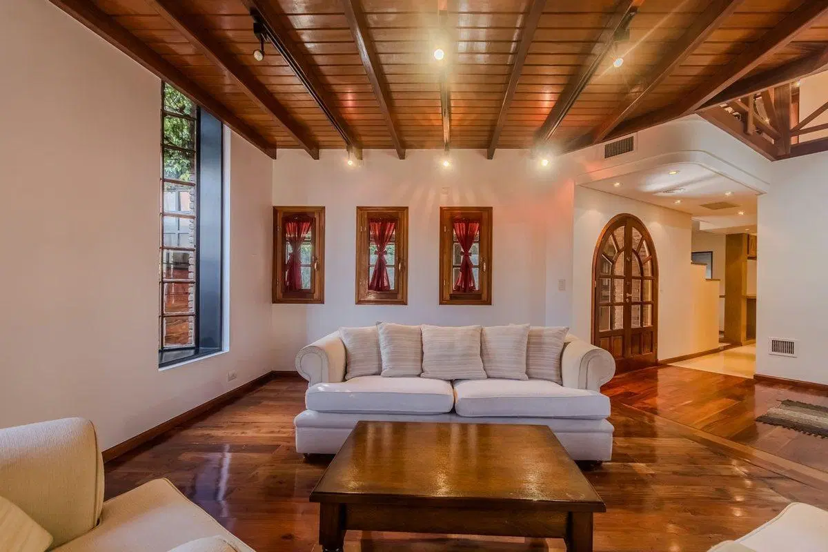 VENTA EXCELENTE CASA EN ESQUINA EN CIUDAD JARDIN 3