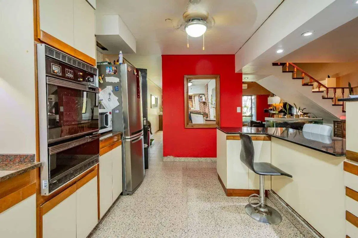 Venta Chalet con quincho y cochera en Loma Hermosa 2