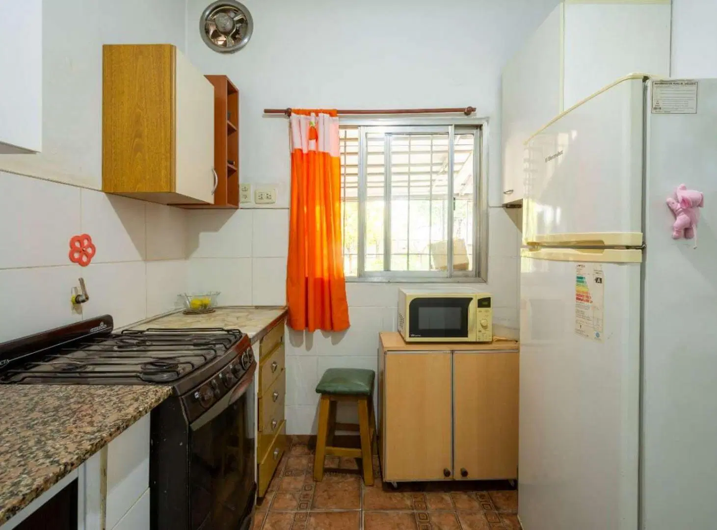 Venta Casa de 5 ambientes con parque - Merlo 2
