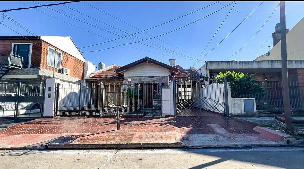 VENTA PH 3 AMB.  CON JARDIN Y COCHERA - TURDERA 5