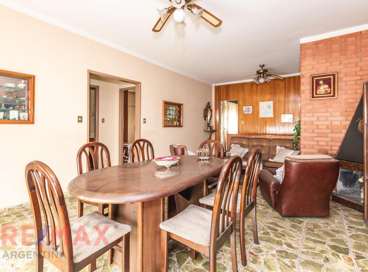 casa lote propio Multifamiliar con cochera