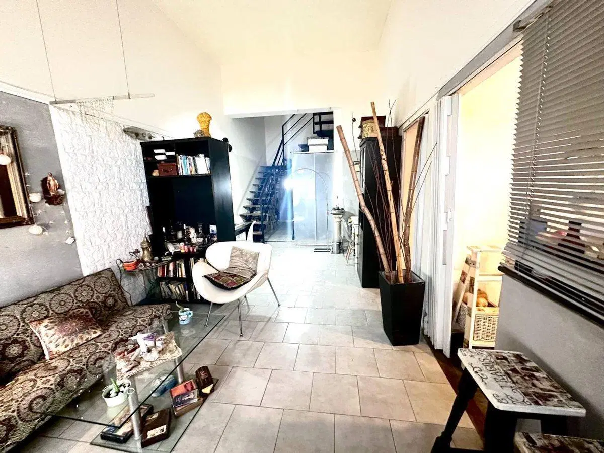 VENTA HERMOSO PH EN VILLA BALLESTER SIN EXPENSAS 4