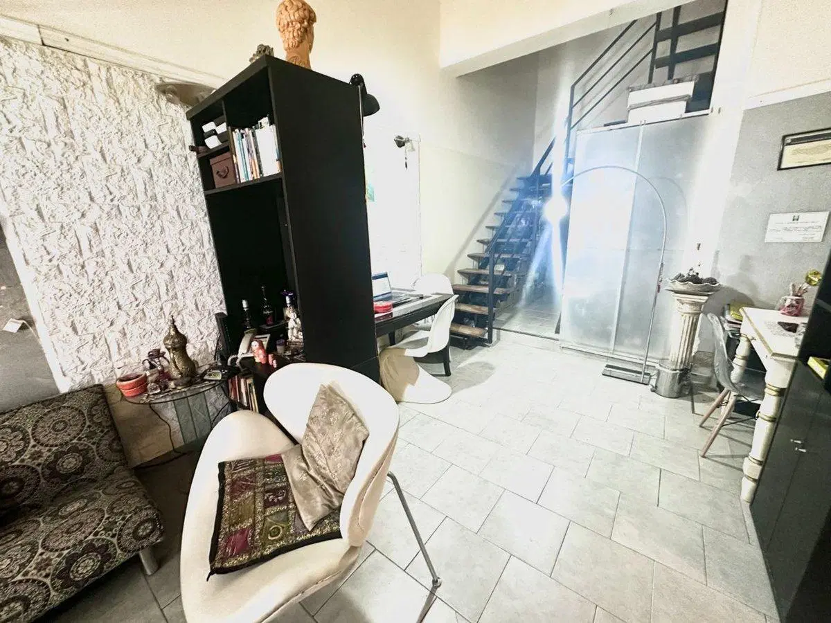 VENTA HERMOSO PH EN VILLA BALLESTER SIN EXPENSAS 2