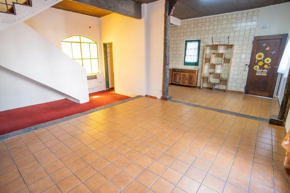 VENTA CASA CON QUINCHO Y COCHERA ALDO BONZI 5