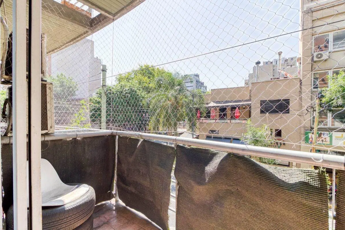 VENTA MONOAMBIENTE CON BALCON EN FLORES 8