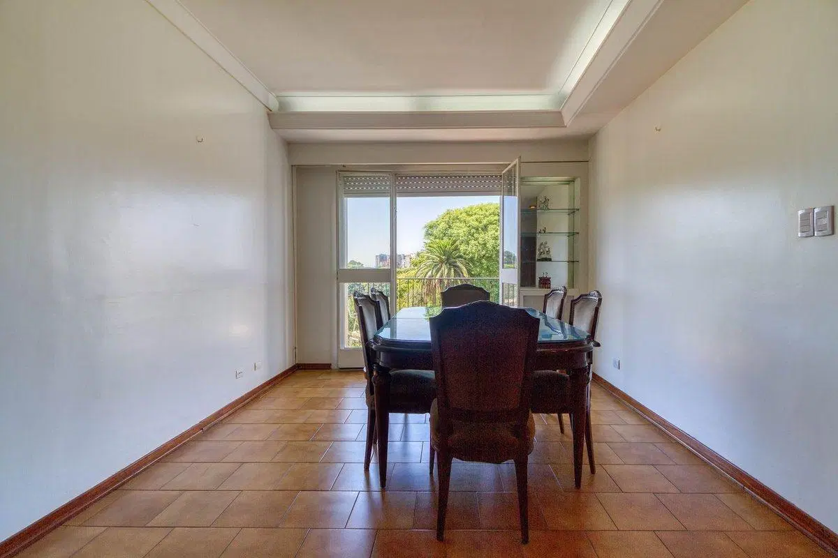 VENTA 4 AMBIENTES DEPENDENCIA FRENTE PARQUE LEZAMA 2