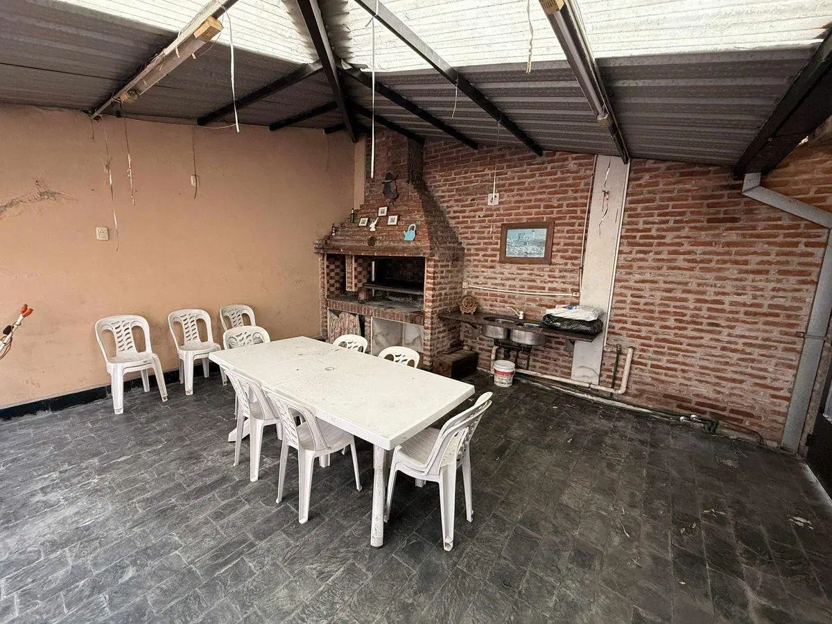 Venta casa + con local en Billinghurst 5