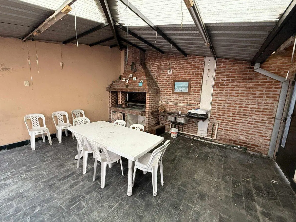 Venta casa + con local en Billinghurst 4