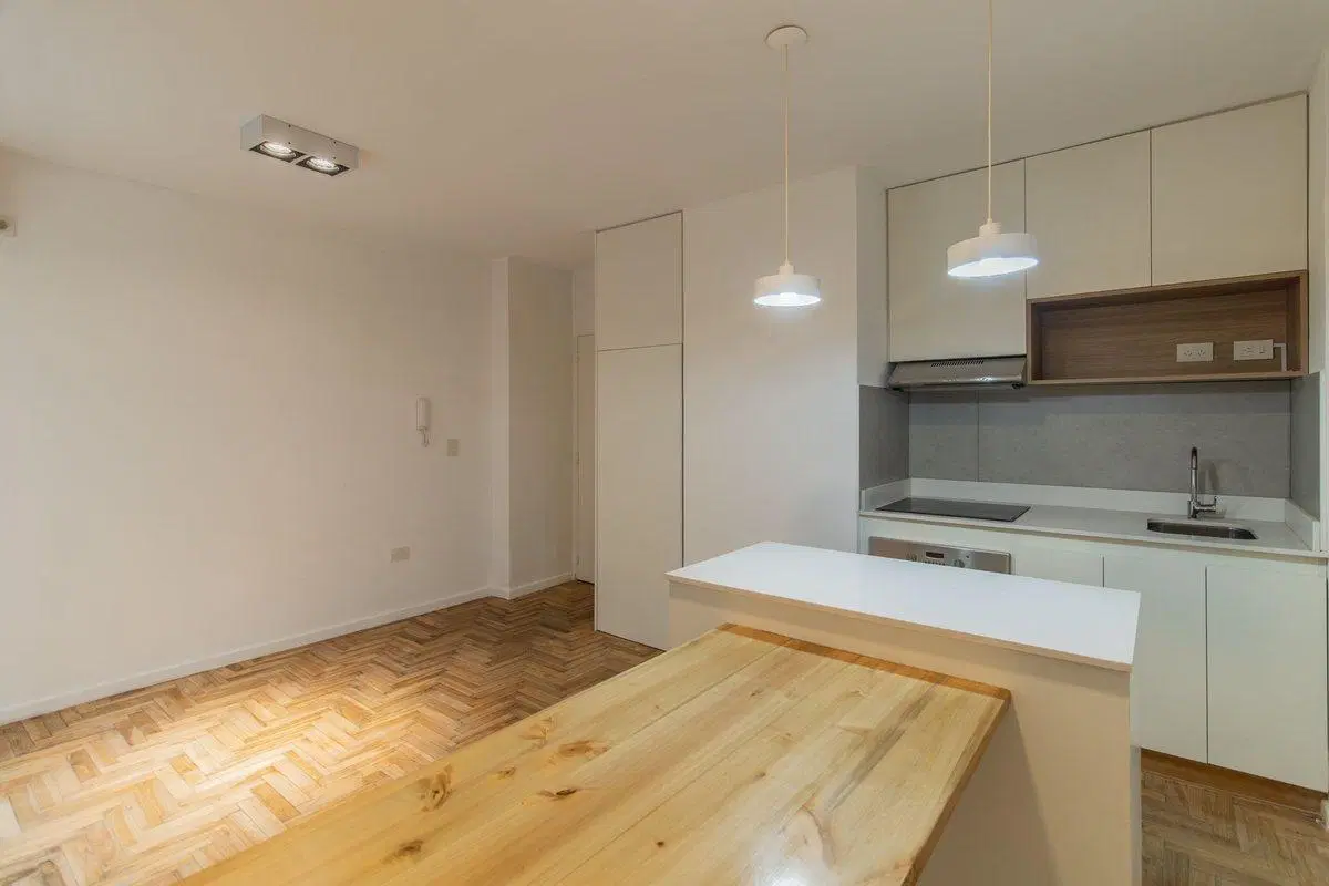 VENTA DOS AMBIENTES EN RECOLETA CON PATIO 5