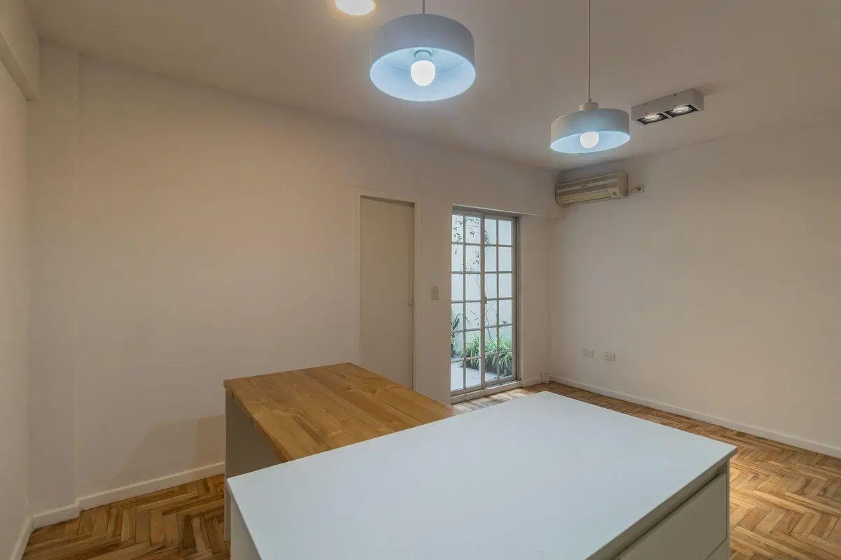 VENTA DOS AMBIENTES EN RECOLETA CON PATIO 3