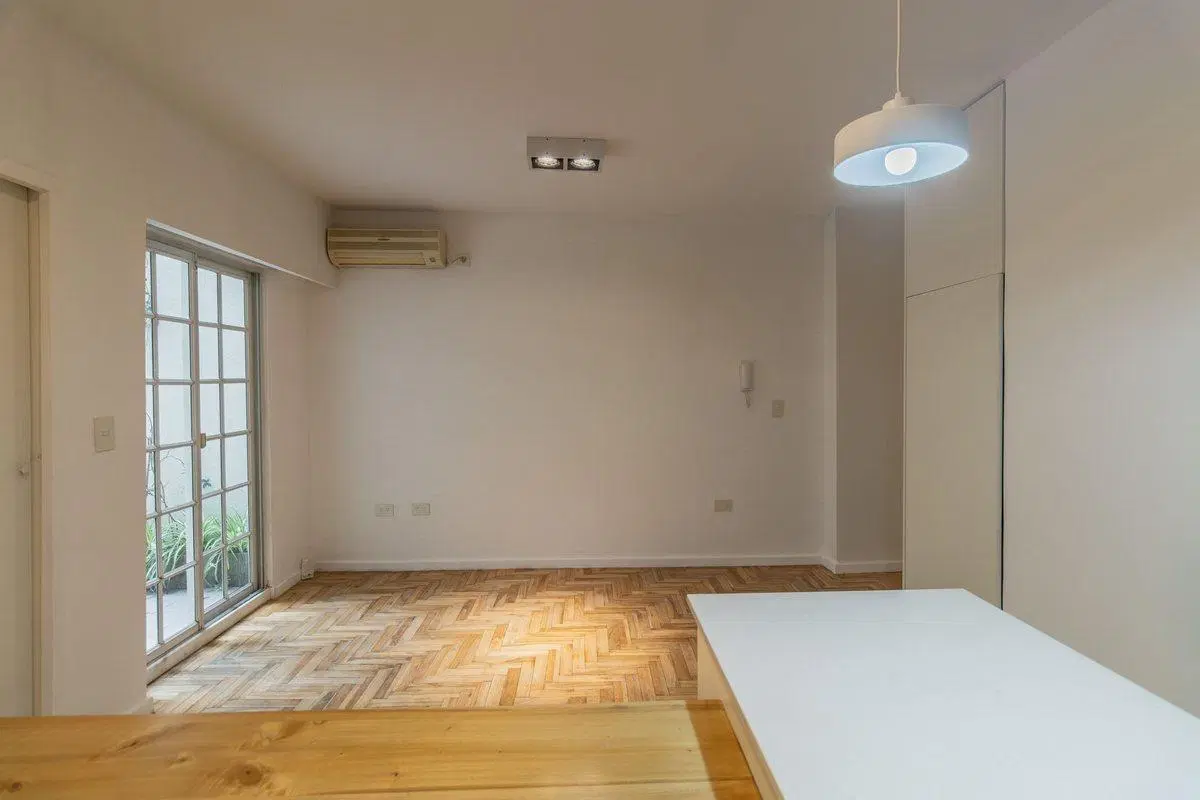VENTA DOS AMBIENTES EN RECOLETA CON PATIO 4